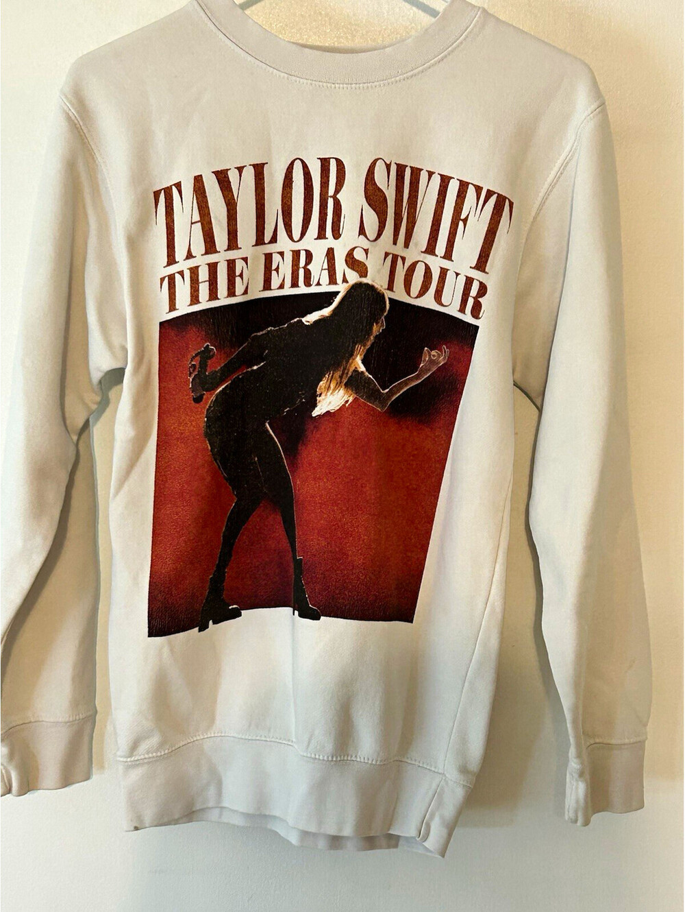 Taylor Swift Eras Tour Women's XS White Crewneck Pullover Fleece Sweatshirt Logo